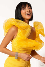 Load image into Gallery viewer, Paparazzi - GLASSY Gallery - White