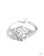 Load image into Gallery viewer, Paparazzi - Royal Red Carpet - White