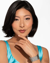 Load image into Gallery viewer, Paparazzi - Disco Dame - White