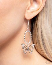 Load image into Gallery viewer, Paparazzi - Aerial Avenue - Multi