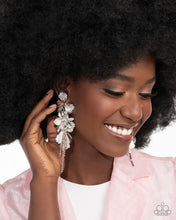 Load image into Gallery viewer, Paparazzi - Classical Cadenza - Multi