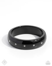 Load image into Gallery viewer, Paparazzi - Cheeky Chic - Black