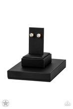 Load image into Gallery viewer, Paparazzi Just In TIMELESS - Gold