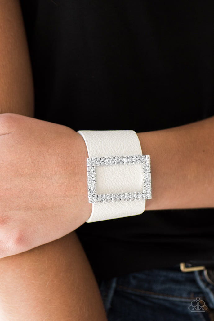 Paparazzi - STUNNING For You - White