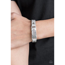 Load image into Gallery viewer, Paparazzi - Take The LEAF - Silver