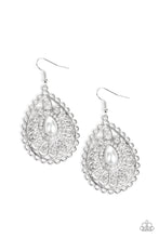 Load image into Gallery viewer, Glamour Grandeur - Earrings
