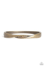 Load image into Gallery viewer, Paparazzi - Glittering Grit - Brass