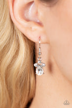 Load image into Gallery viewer, Paparazzi - Flawlessly Famous - Red