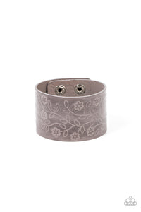 Paparazzi - Rosy Wrap Up - Silver