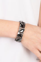 Load image into Gallery viewer, Paparazzi - Full Body Chills - Black