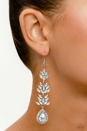 Paparazzi - Water Lily Whimsy - White