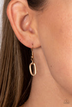 Load image into Gallery viewer, Paparazzi - Boston Backdrop - Gold