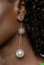 Load image into Gallery viewer, Paparazzi - 2023 April Fiercely 5th Avenue - Fashion Fix