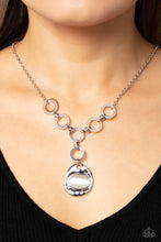 Load image into Gallery viewer, Paparazzi - Get OVAL It - White