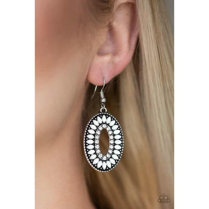 Paparazzi - Fishing For Fabulous - White