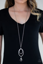 Load image into Gallery viewer, Paparazzi Rags To Riches - White