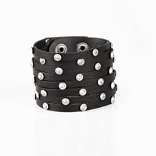 Load image into Gallery viewer, Paparazzi - Sass Squad