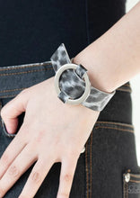 Load image into Gallery viewer, Paparazzi - Jungle Cat Couture - Silver