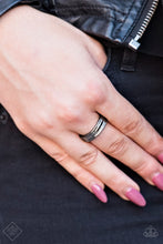 Load image into Gallery viewer, Fine Lines - Black Ring