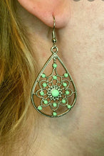 Load image into Gallery viewer, Paparazzi A Flair For Fabulous - Green