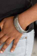 Load image into Gallery viewer, Paparazzi - Garden Villa - Silver